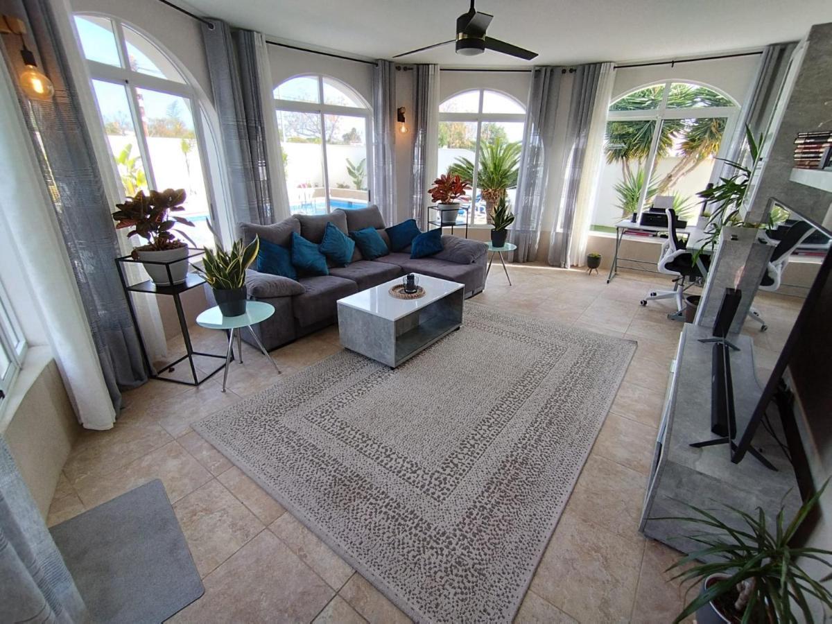 Detached Villa With Private Pool Torrevieja Zewnętrze zdjęcie